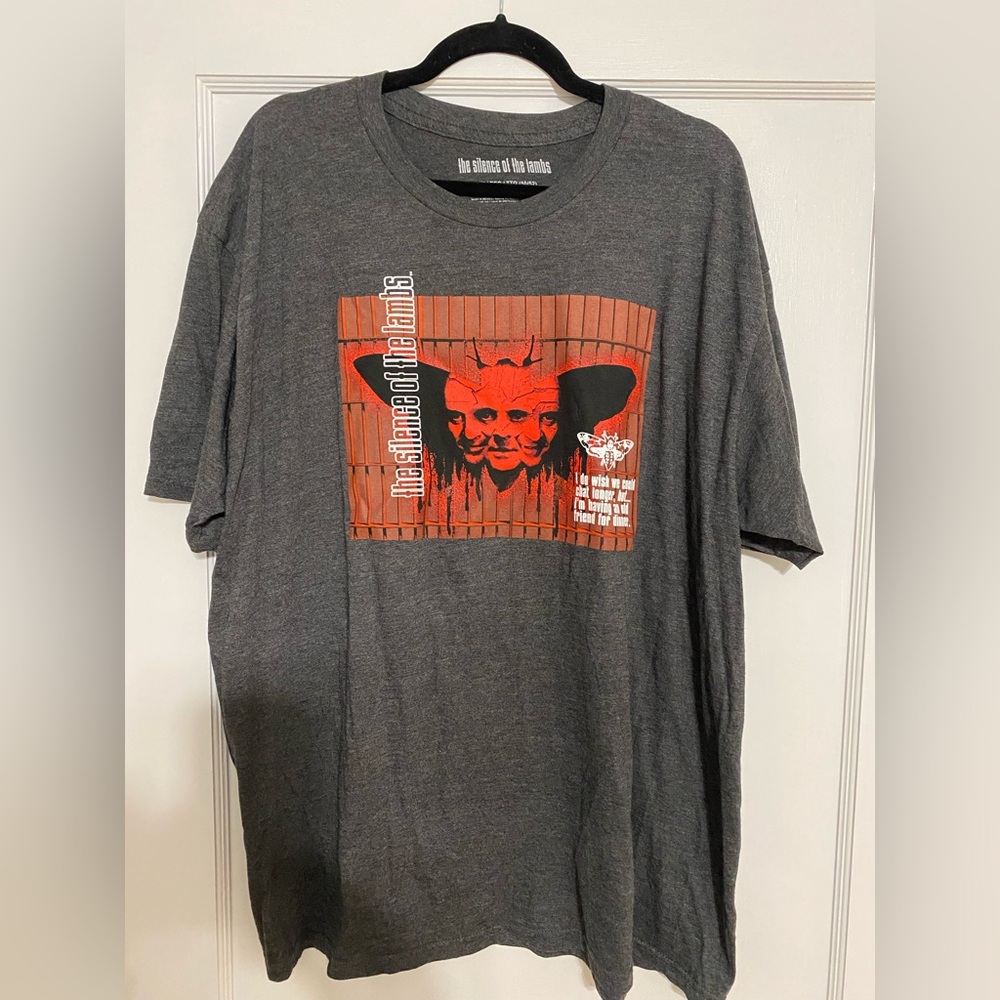 ⚡️ NWOT Silence of the Lambs licensed graphic tee